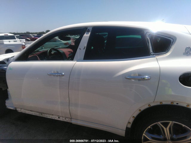 2021 Maserati Levante, VIN: ZN661YUA9MX376703