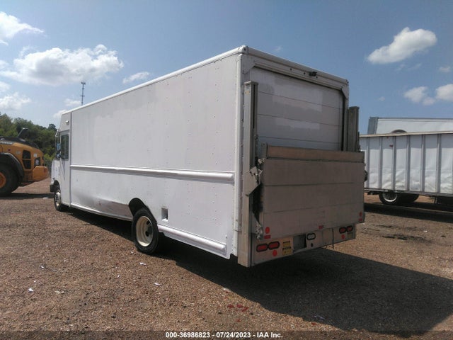 2015 FORD SUPER DUTY F-59 STRIPPED 1F66F5KY9F0A04035 Photo 2
