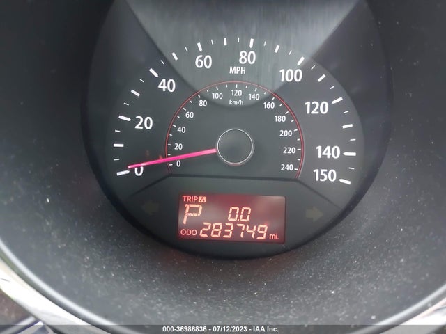 2013 KIA SORENTO LX VIN: 5XYKT4A2XDG404365