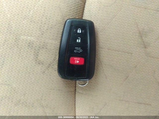 2019 TOYOTA RAV4 XLE VIN: JTMW1RFV0KJ001385