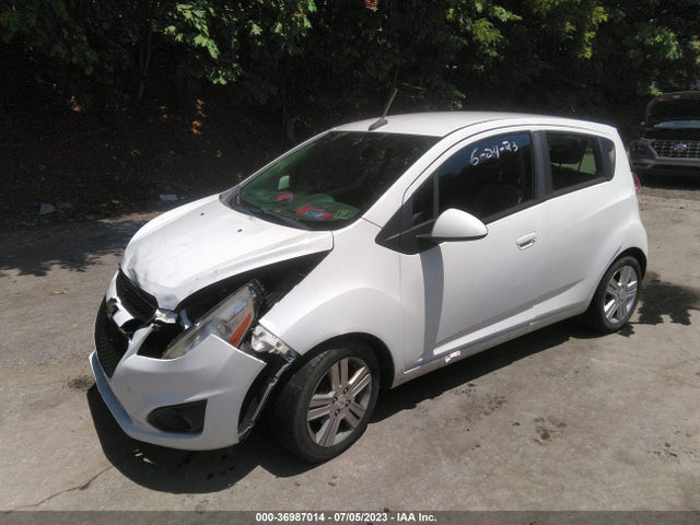 Chevrolet Spark 1lt Auto 2014 KL8CD6S93EC592279 Image 2