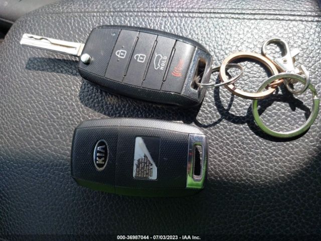 5XYKT4A68EG475164 KIA SORENTO LX