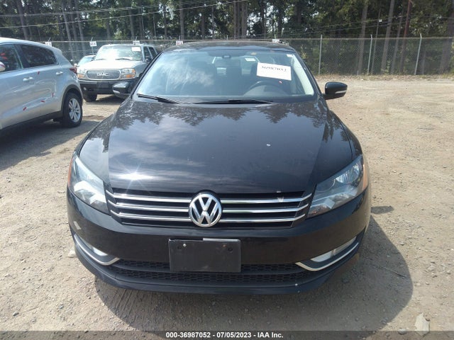 1VWAT7A32FC111151 Volkswagen Passat 1.8t Limited Edition