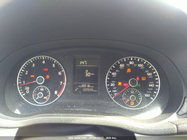 1VWAT7A32FC111151 Volkswagen Passat 1.8t Limited Edition