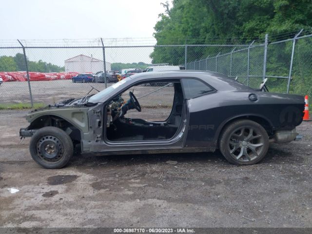 2C3CDZAT2FH843396 Dodge Challenger R/t