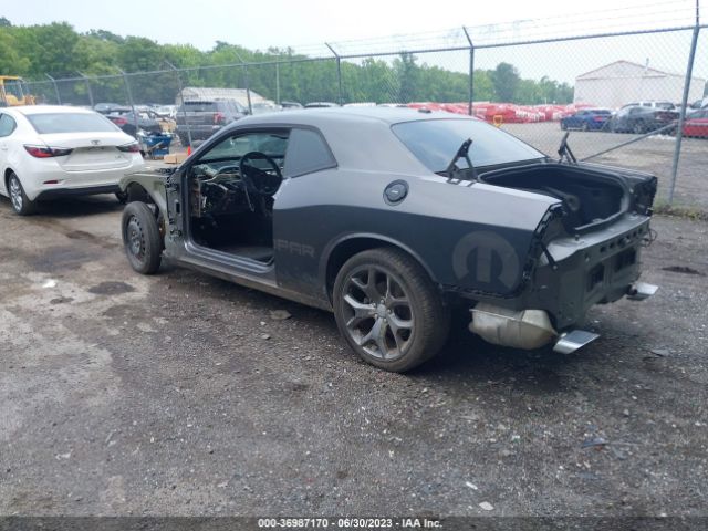 2C3CDZAT2FH843396 Dodge Challenger R/t