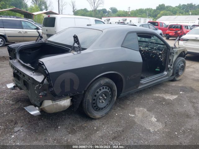 2C3CDZAT2FH843396 Dodge Challenger R/t