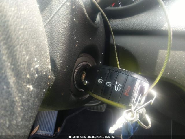 KNDPM3AC5H7114074 KIA Sportage Lx