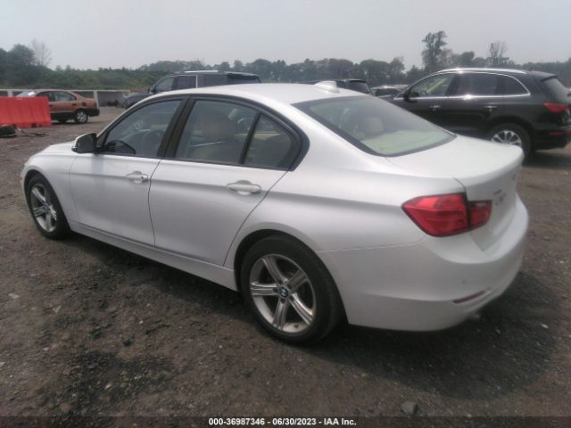 WBA3C3G50FNS75061 BMW 3 Series 320i Xdrive
