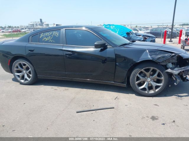 2C3CDXHG6FH879668 Dodge Charger Sxt