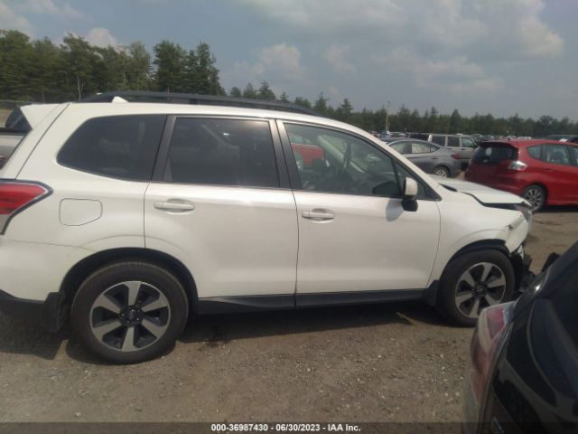 JF2SJAEC8JH425629 Subaru Forester Premium