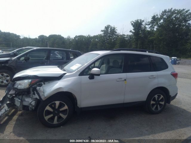 JF2SJAEC8JH425629 Subaru Forester Premium