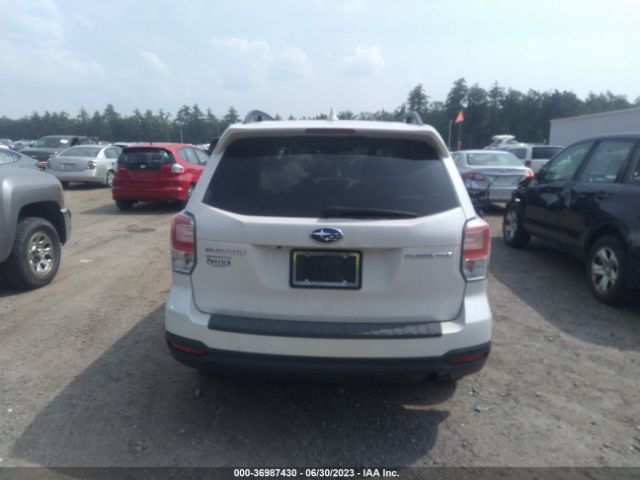 JF2SJAEC8JH425629 Subaru Forester Premium