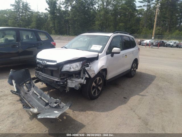JF2SJAEC8JH425629 Subaru Forester Premium