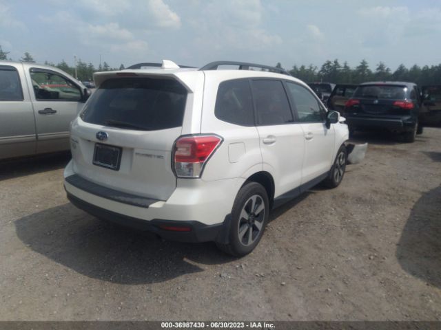 JF2SJAEC8JH425629 Subaru Forester Premium