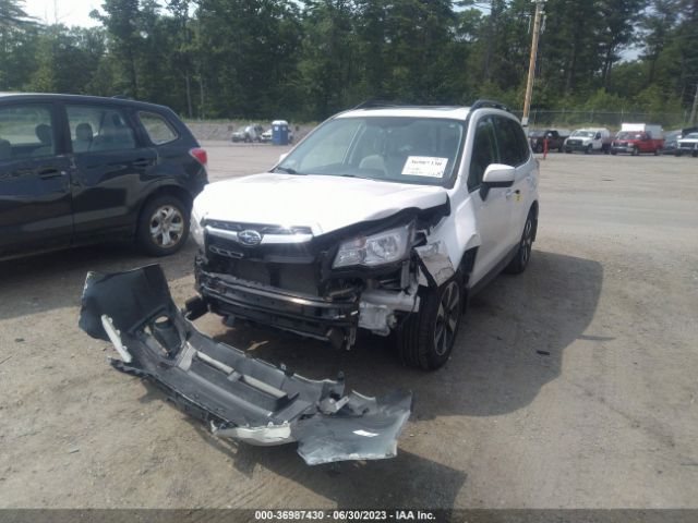 JF2SJAEC8JH425629 Subaru Forester Premium