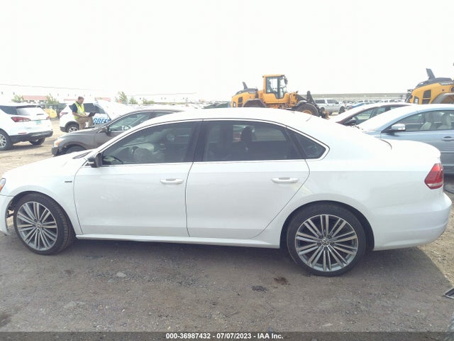 1VWBT7A37FC024236 Volkswagen Passat 1.8t Sport