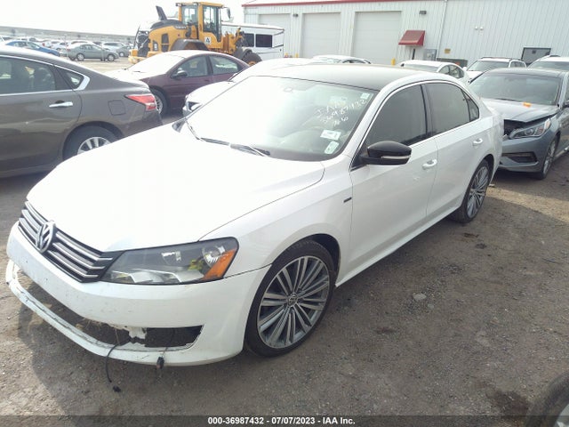 1VWBT7A37FC024236 Volkswagen Passat 1.8t Sport