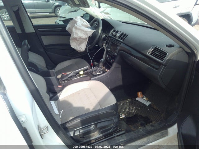 1VWBT7A37FC024236 Volkswagen Passat 1.8t Sport