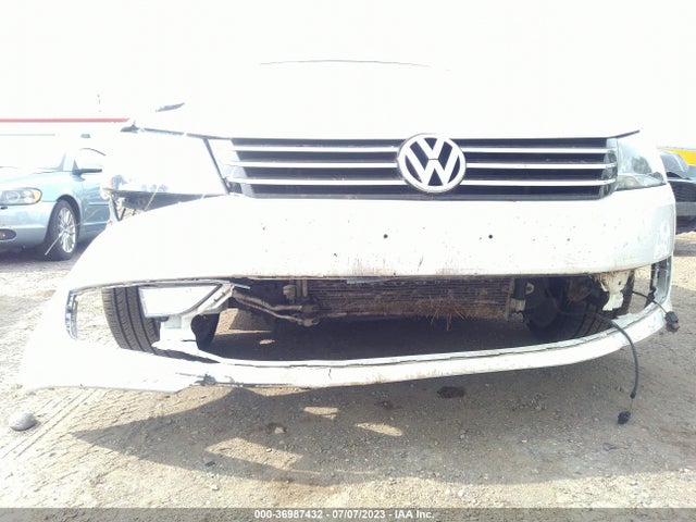 1VWBT7A37FC024236 Volkswagen Passat 1.8t Sport