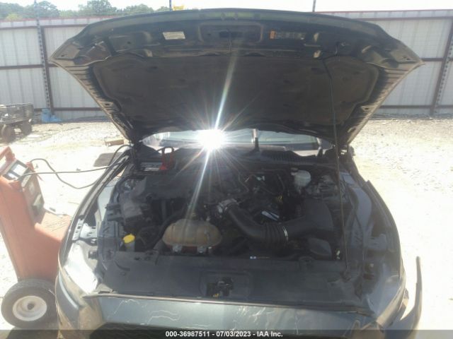 1FA6P8AM5F5318820 Ford Mustang V6