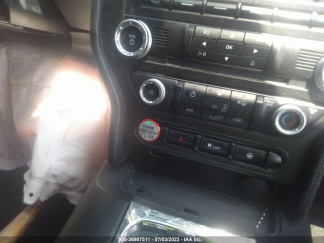 1FA6P8AM5F5318820 Ford Mustang V6