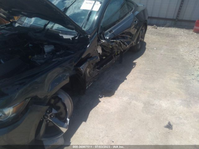 1FA6P8AM5F5318820 Ford Mustang V6