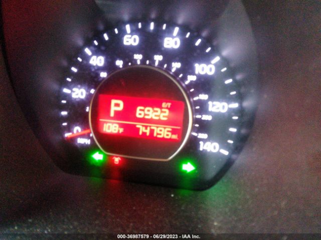 KNDJN2A22K7655711 KIA Soul Base