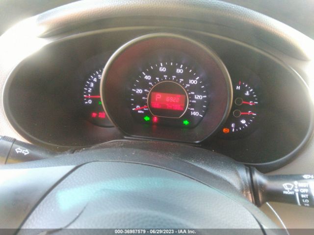 KNDJN2A22K7655711 KIA Soul Base