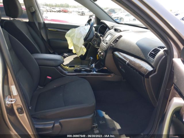 5XYKT3A64EG433570 KIA SORENTO LX
