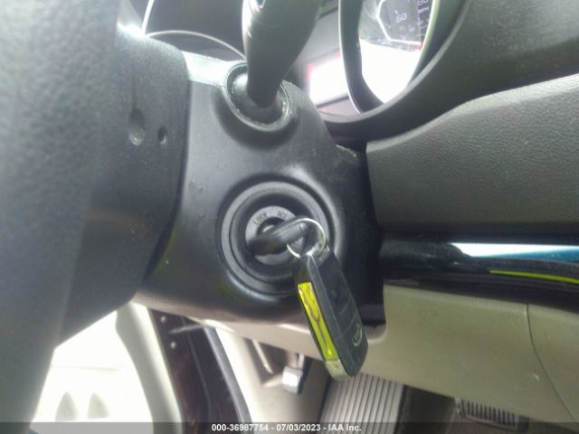 KNDMB5C19F6058885 KIA SEDONA LX