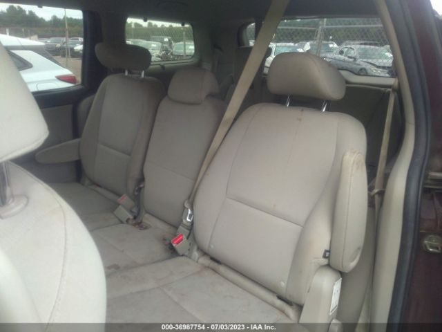 KNDMB5C19F6058885 KIA SEDONA LX