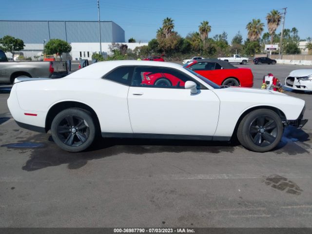 2C3CDZAG1KH563501 Dodge Challenger Sxt