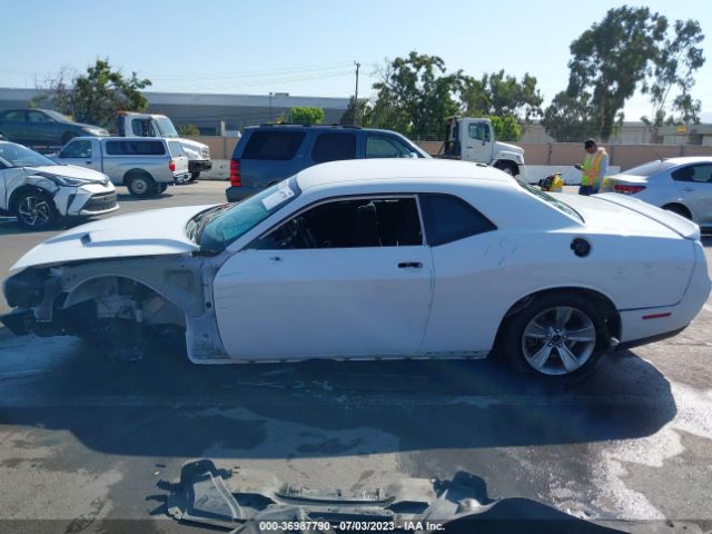 2C3CDZAG1KH563501 Dodge Challenger Sxt