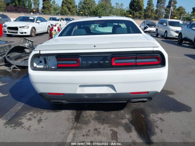 2C3CDZAG1KH563501 Dodge Challenger Sxt