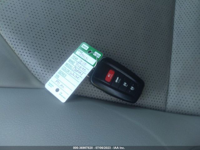 4T1B61HK8JU006315 Toyota CAMRY XSE