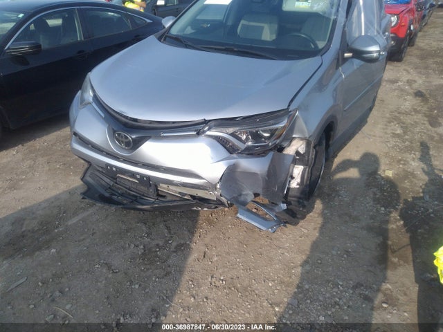 2017 TOYOTA RAV4 XLE VIN: 2T3WFREVXHW389058