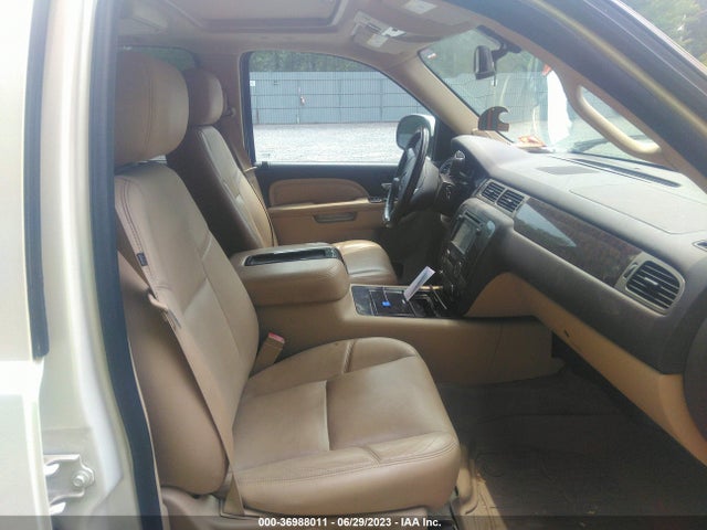 2013 GMC YUKON XL DENALI VIN: 1GKS2MEF4DR155485