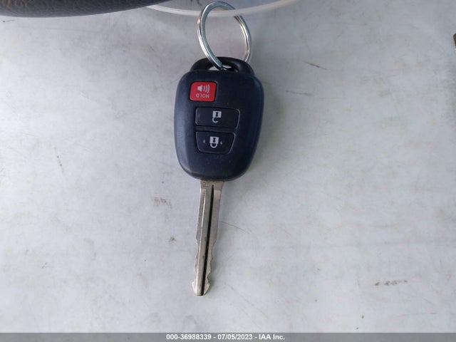 Toyota Highlander Le 2014 5TDZKRFH8ES014221 Image 3