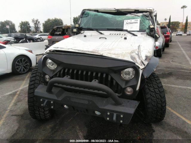 1C4BJWDG1HL630748 Jeep Wrangler Unlimited Sport