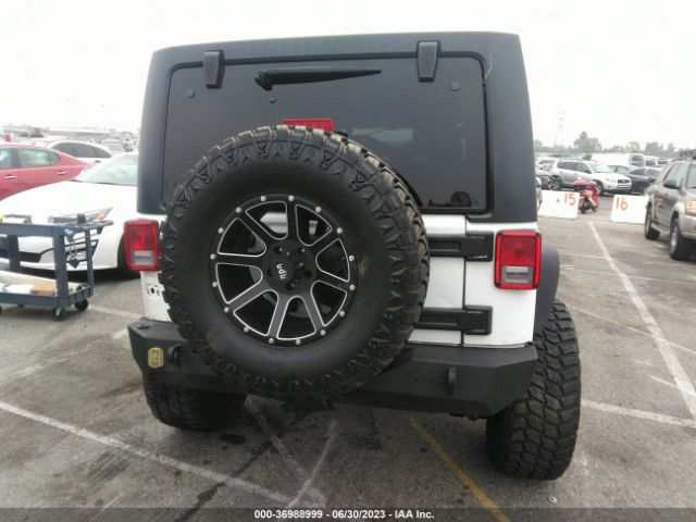 1C4BJWDG1HL630748 Jeep Wrangler Unlimited Sport