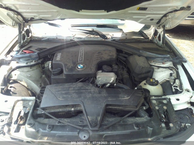 BMW 320i Xdrive 2017 WBA8E5G32HNU44042 Image 10