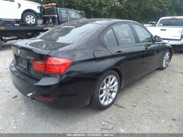 WBA3B1G55ENT00221 BMW 3 Series 320i