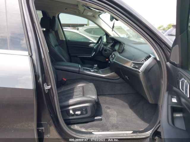 5UXCW2C52KL083235 BMW X7 Xdrive40i