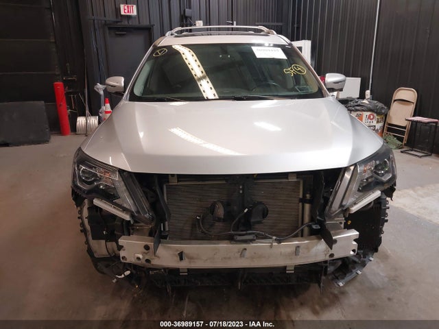 2018 NISSAN PATHFINDER SL VIN: 5N1DR2MM8JC665322
