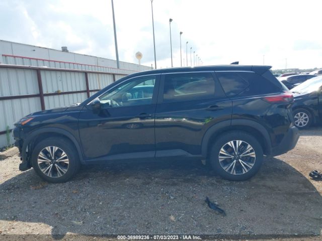 5N1BT3BA3NC700975 Nissan ROGUE SV