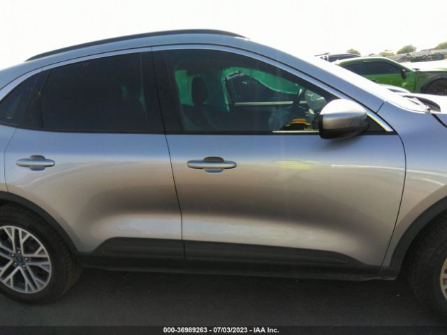 1FMCU0H6XNUA37515 Ford ESCAPE SEL
