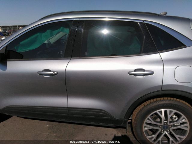 1FMCU0H6XNUA37515 Ford ESCAPE SEL