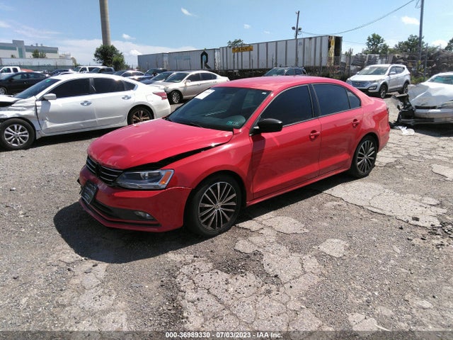 3VWD17AJ2GM303722 Volkswagen Jetta Sedan 1.8t Sport