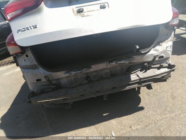 3KPFK4A70HE077669 KIA FORTE LX